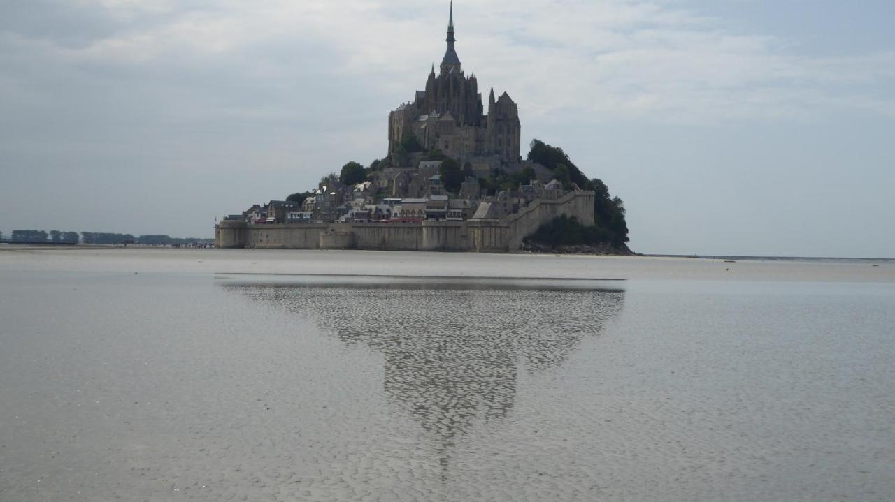 Maison D'Hotes De Charme La Rose De Ducey Pres Du Mont Saint Michel ภายนอก รูปภาพ